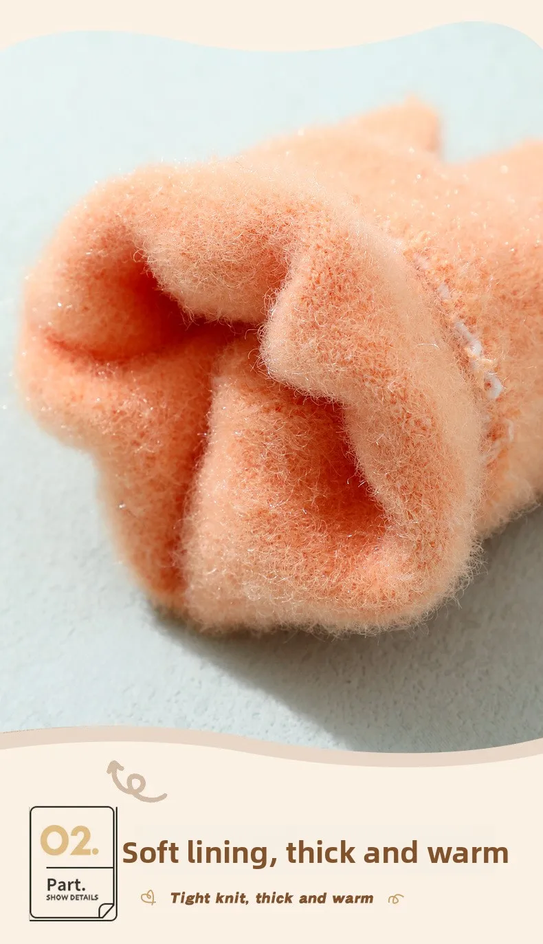 Opciones de color sólido en los guantes cálidos infantiles