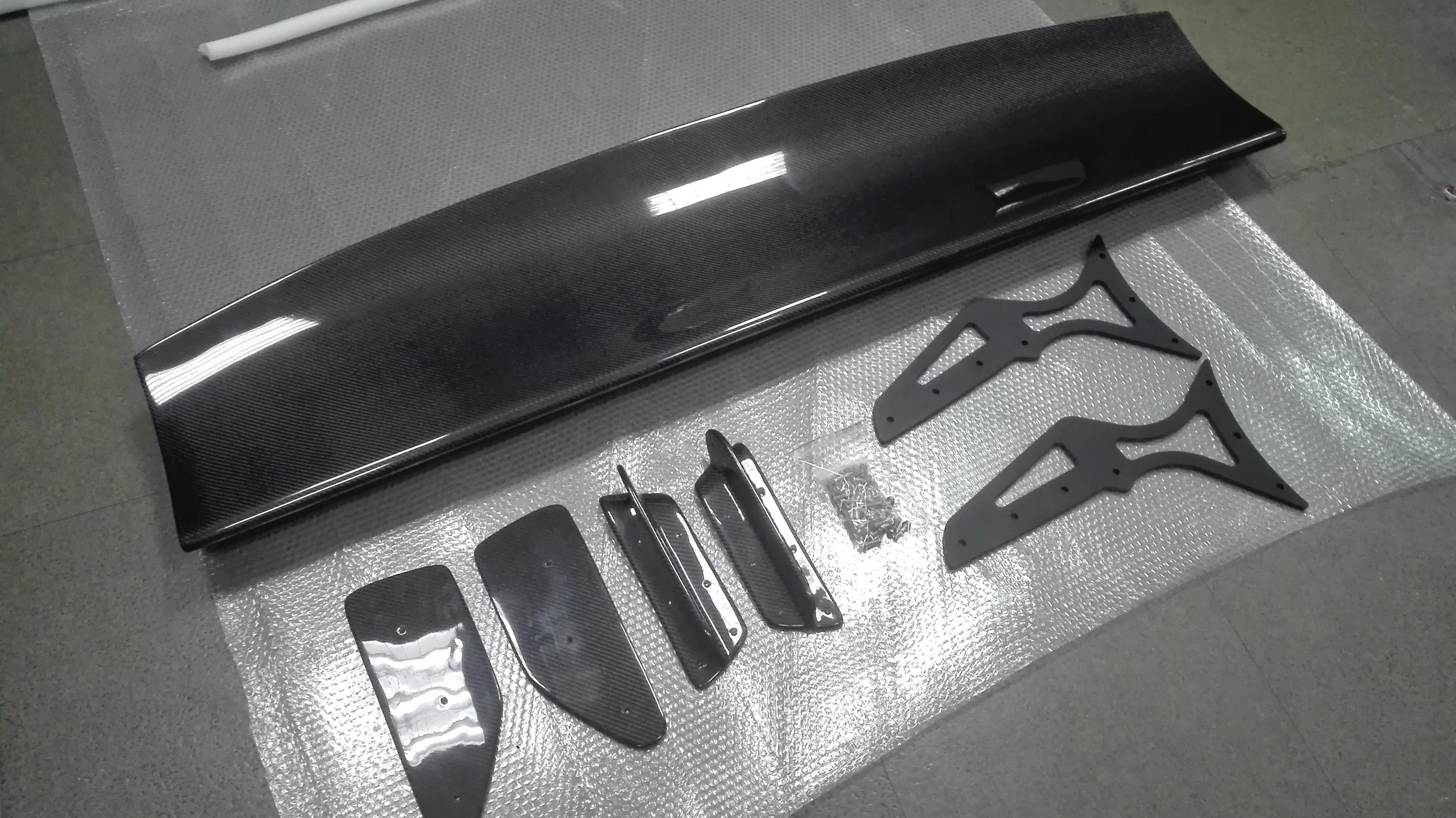 Alerón GT de carbono estilo RB para Toyota GT86, BRZ y FR-S - imagen 2