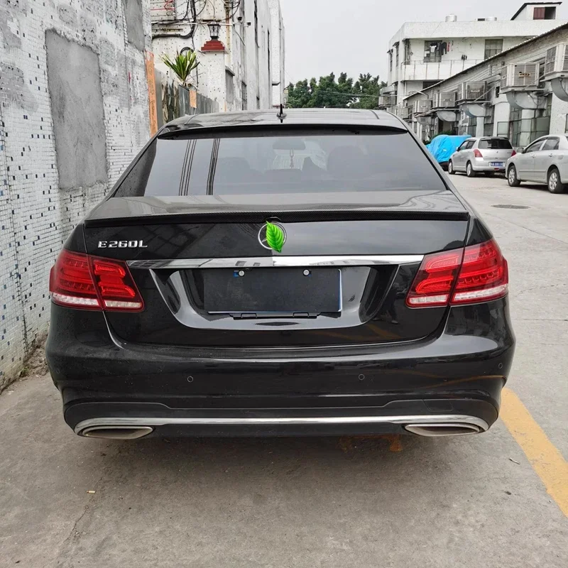 Alerón de techo negro brillante para Mercedes-Benz Clase E W212 - imagen 4