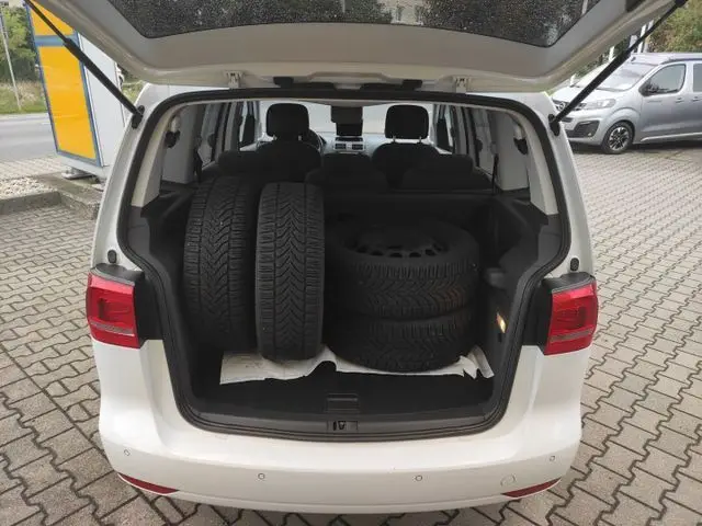 Amortiguadores de maletero VW Touran II