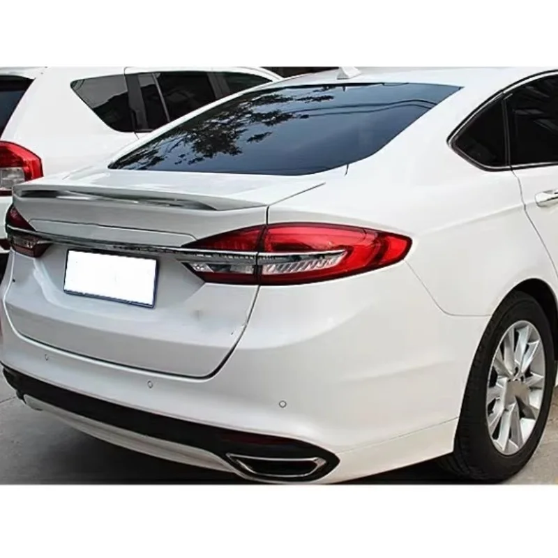 Alerón trasero ABS deportivo blanco/negro – Ford Mondeo 2013-2019 - imagen 5