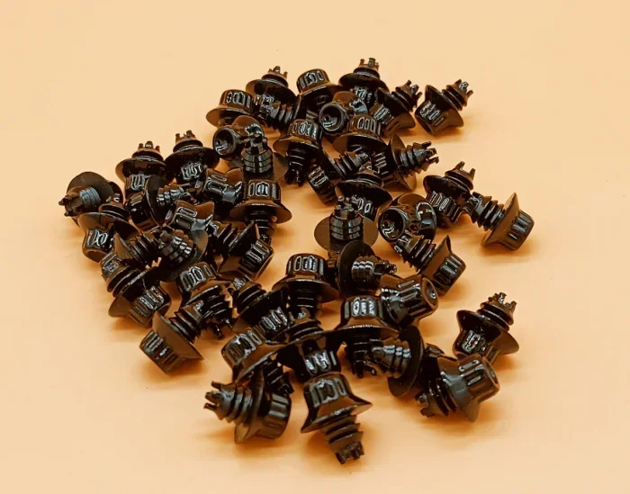 Tapones cubretuercas de rueda de plástico universales de 6,9 mm - imagen 2