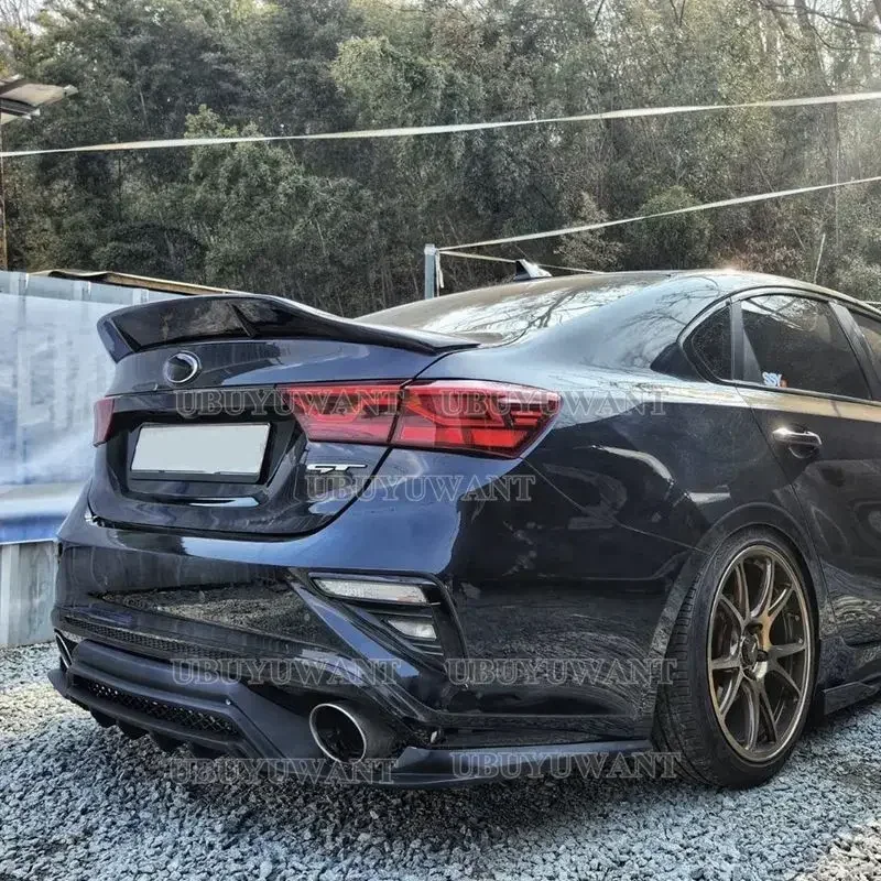 Alerón cola de pato Kia Cerato K3 maletero trasero en carbono - imagen 2