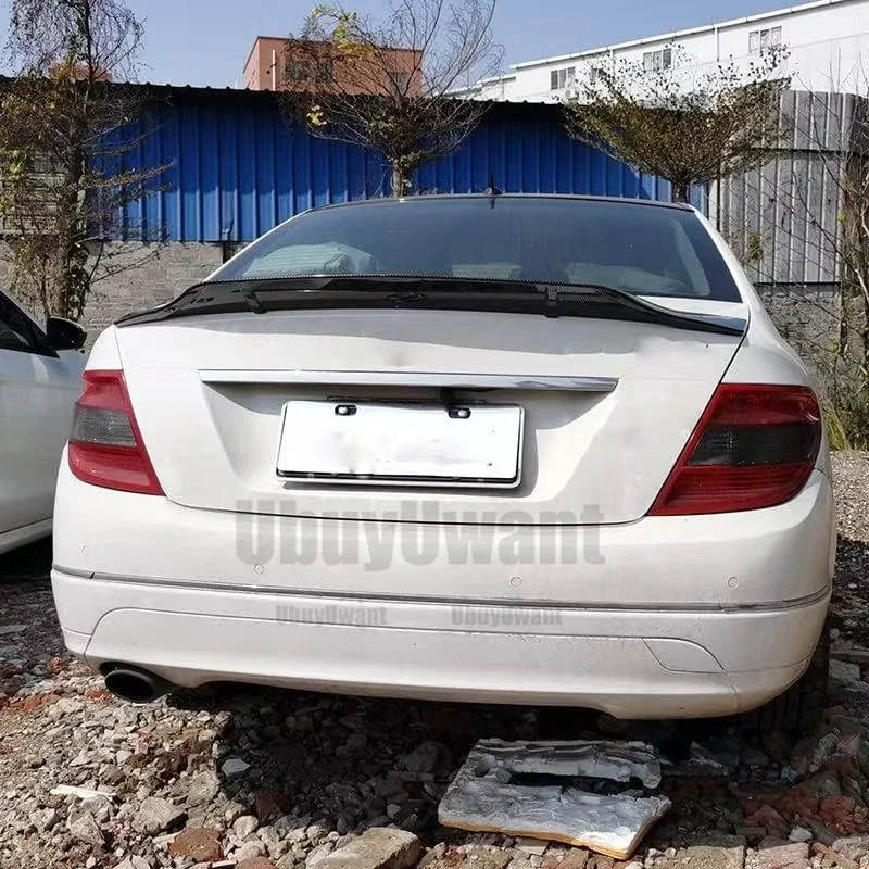 Alerón trasero estilo R ABS negro brillo efecto carbono Mercedes W204 - imagen 2