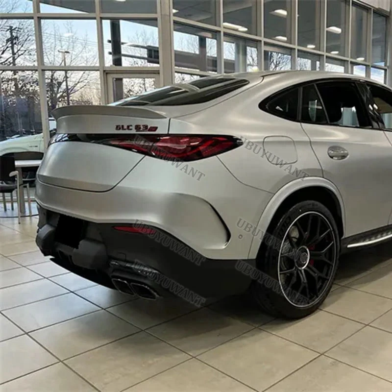 Ajuste del alerón al maletero del GLC Coupe C254