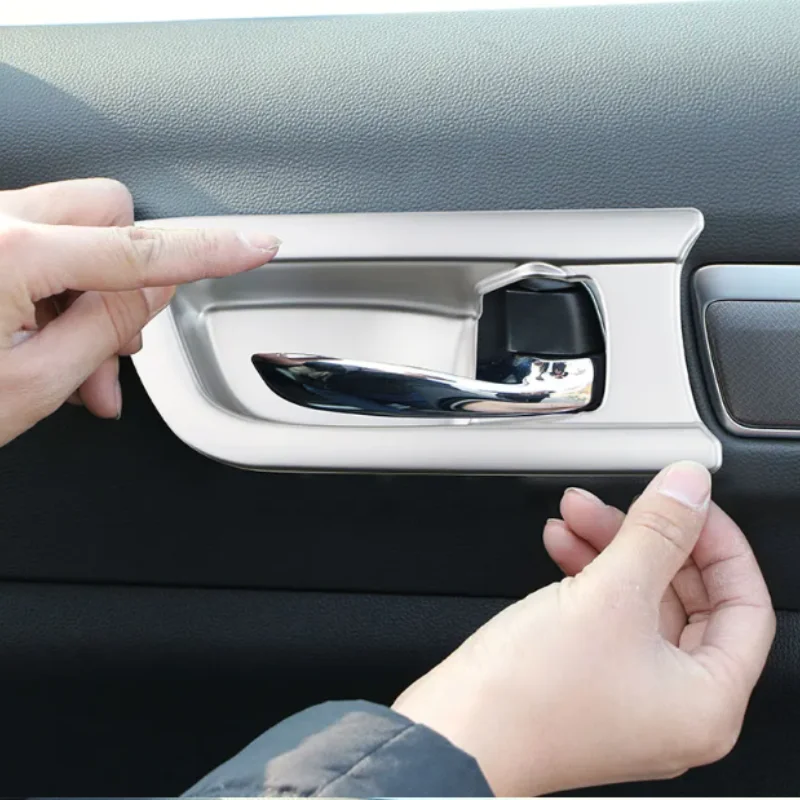 Moldura tirador interior Renault Koleos QM6 con lámpara - imagen 2
