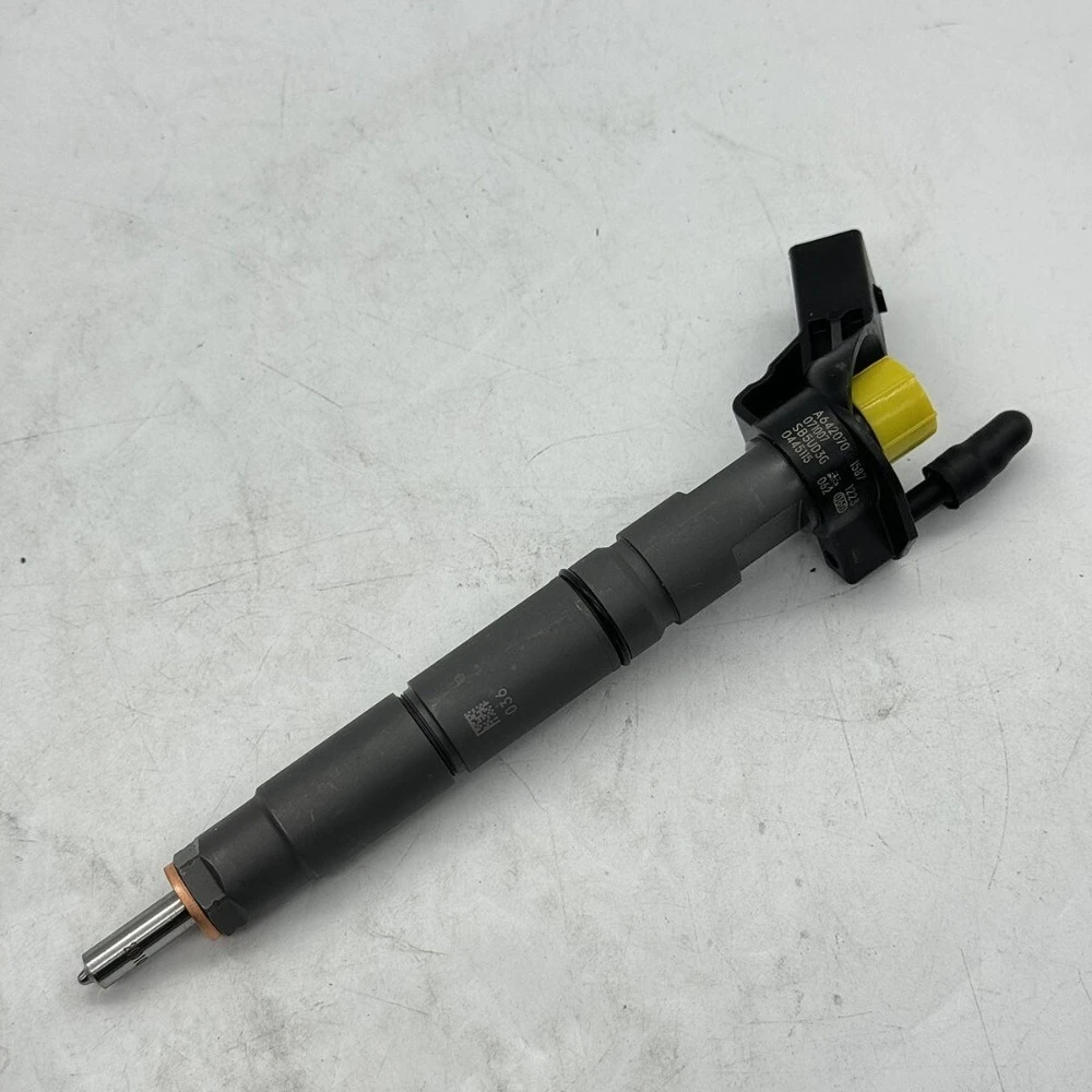 Inyector de combustible BOSCH 0445115062 – Mercedes Sprinter OM642 07-09 - imagen 2