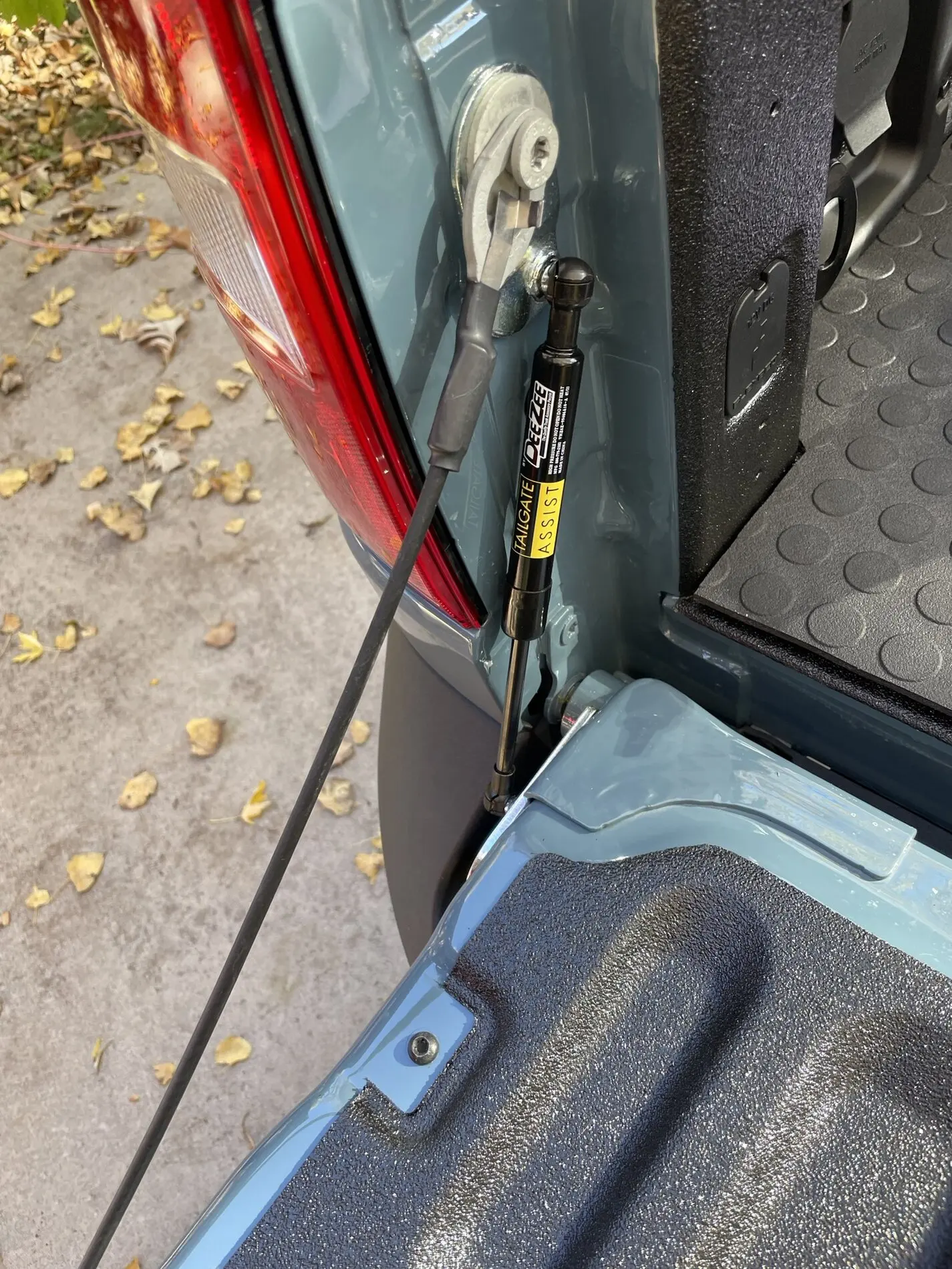 Portón trasero de acero inoxidable Ford Maverick 2022-2025 4x4