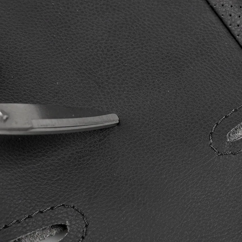 Volvo V40 cubierta interior del volante cuero perforado negro - imagen 3