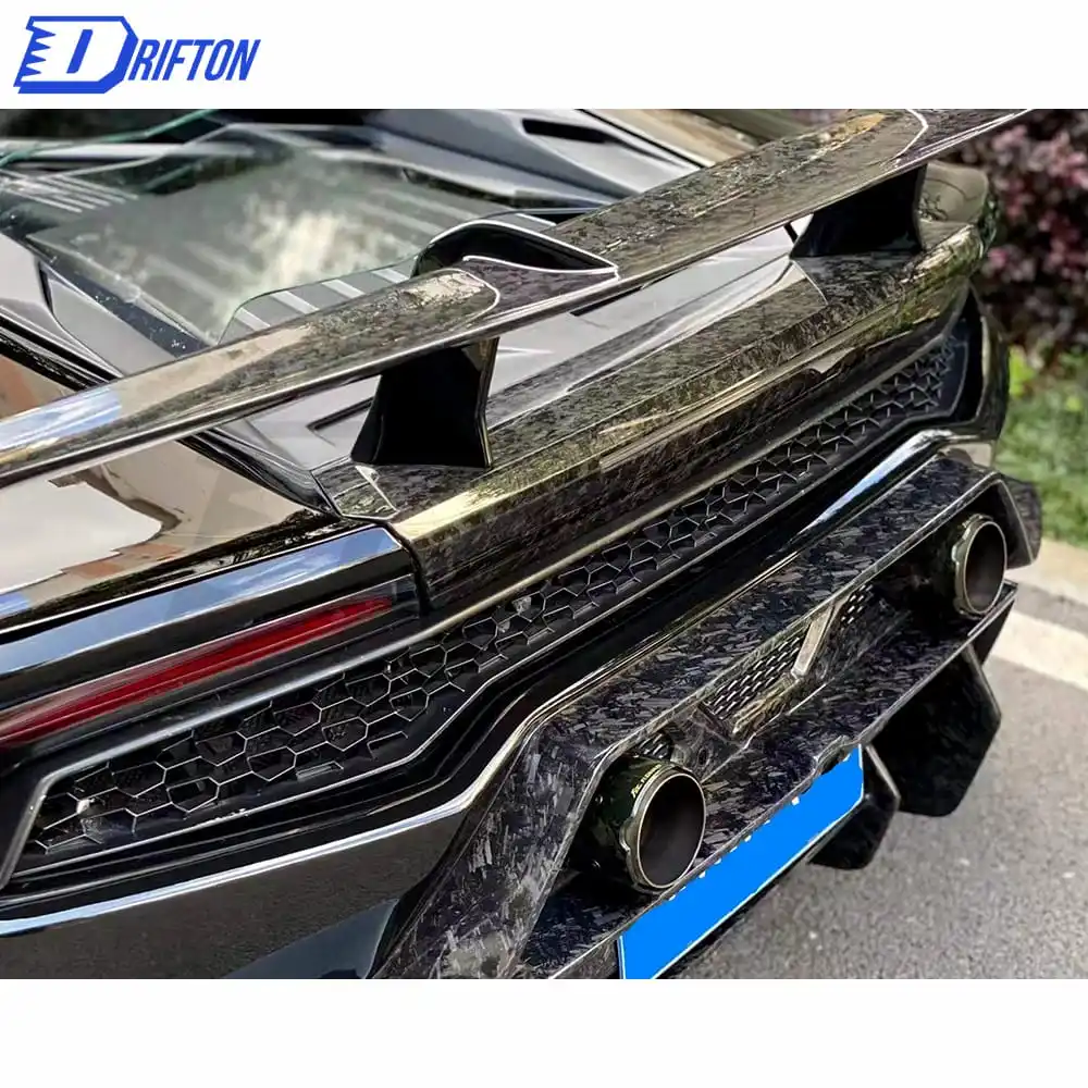 Parachoques Trasero Vorstei Fibra Carbono - imagen 4