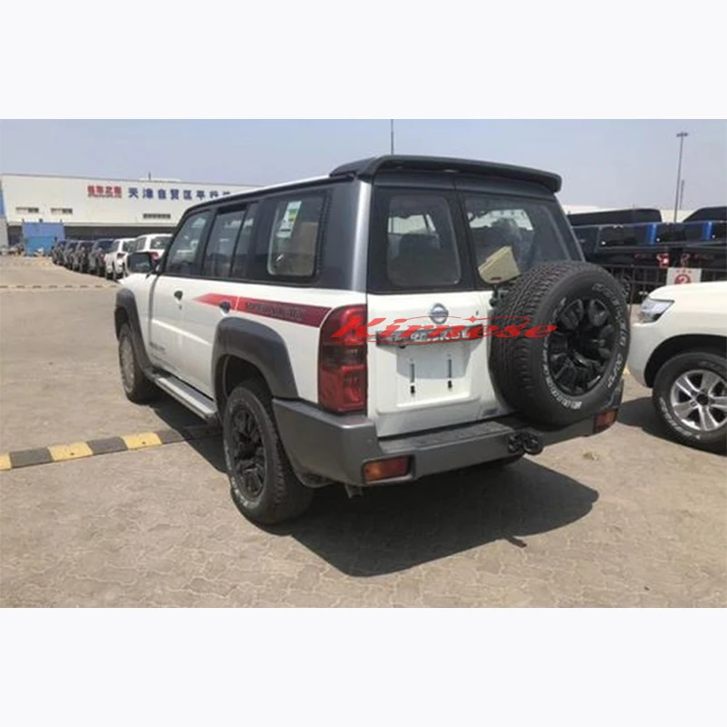 Alerón maletero trasero ABS negro – Nissan Patrol Y61 - imagen 4