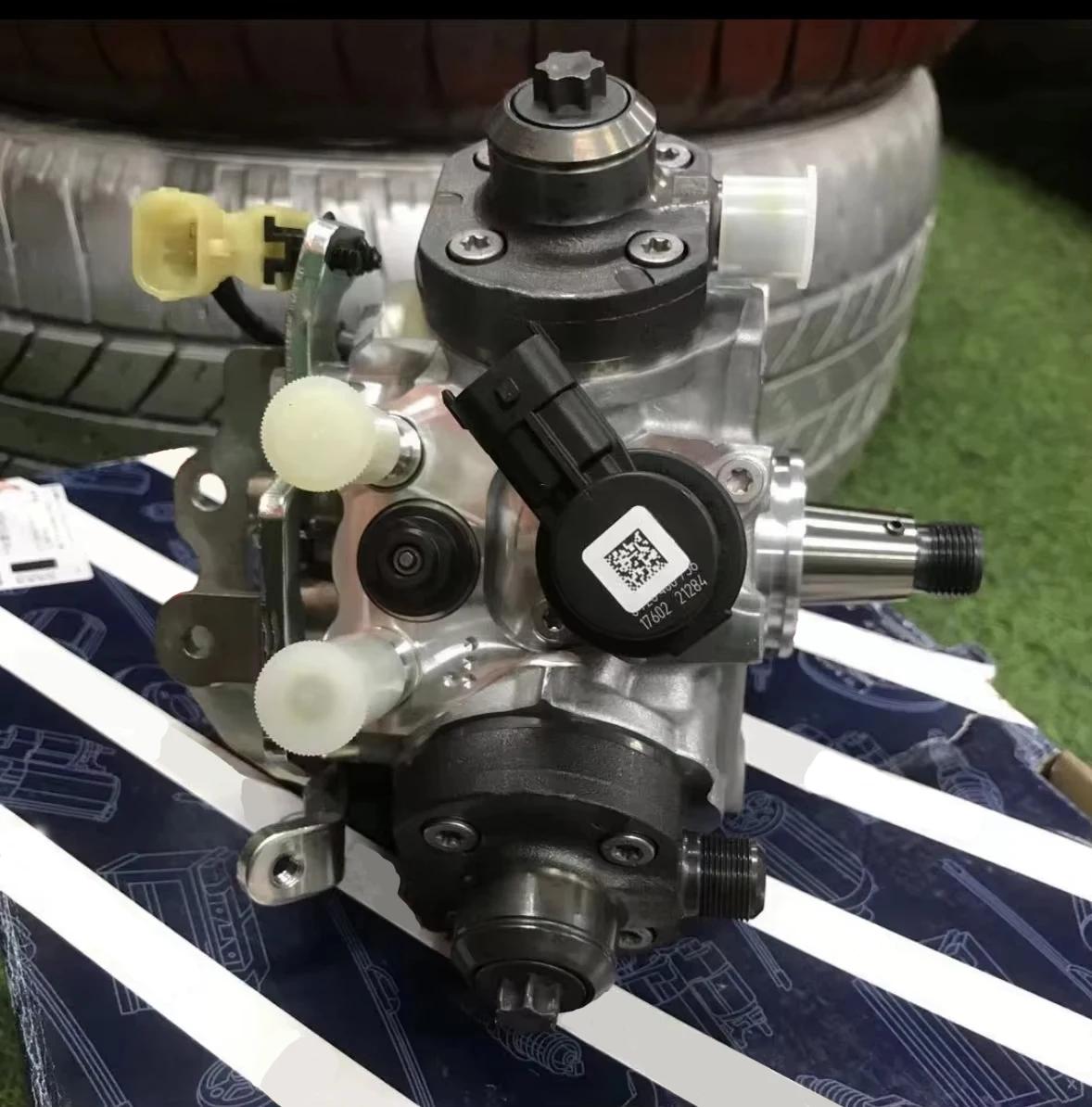 Bomba diesel BOSCH TDV6 para Land Rover Discovery 4 y Range Rover Sport - imagen 4