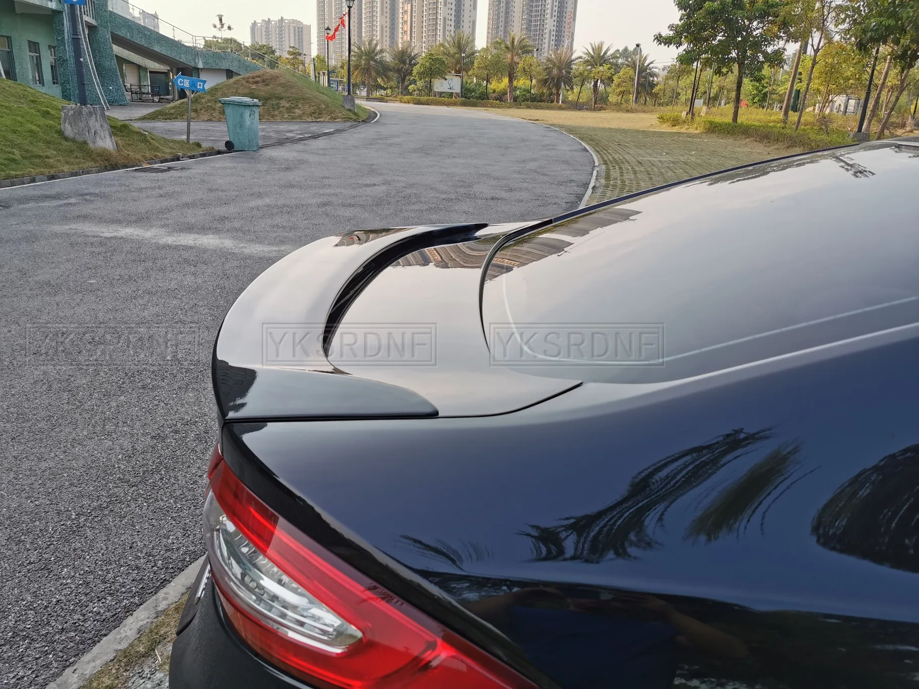 Alerón trasero ABS Ford Mondeo 2014-2017 – Listo para pintar - imagen 3
