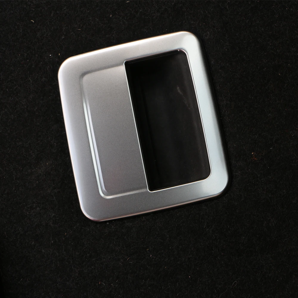 Embellecedor del tirador del maletero de acero inoxidable Volkswagen T-Roc - imagen 4