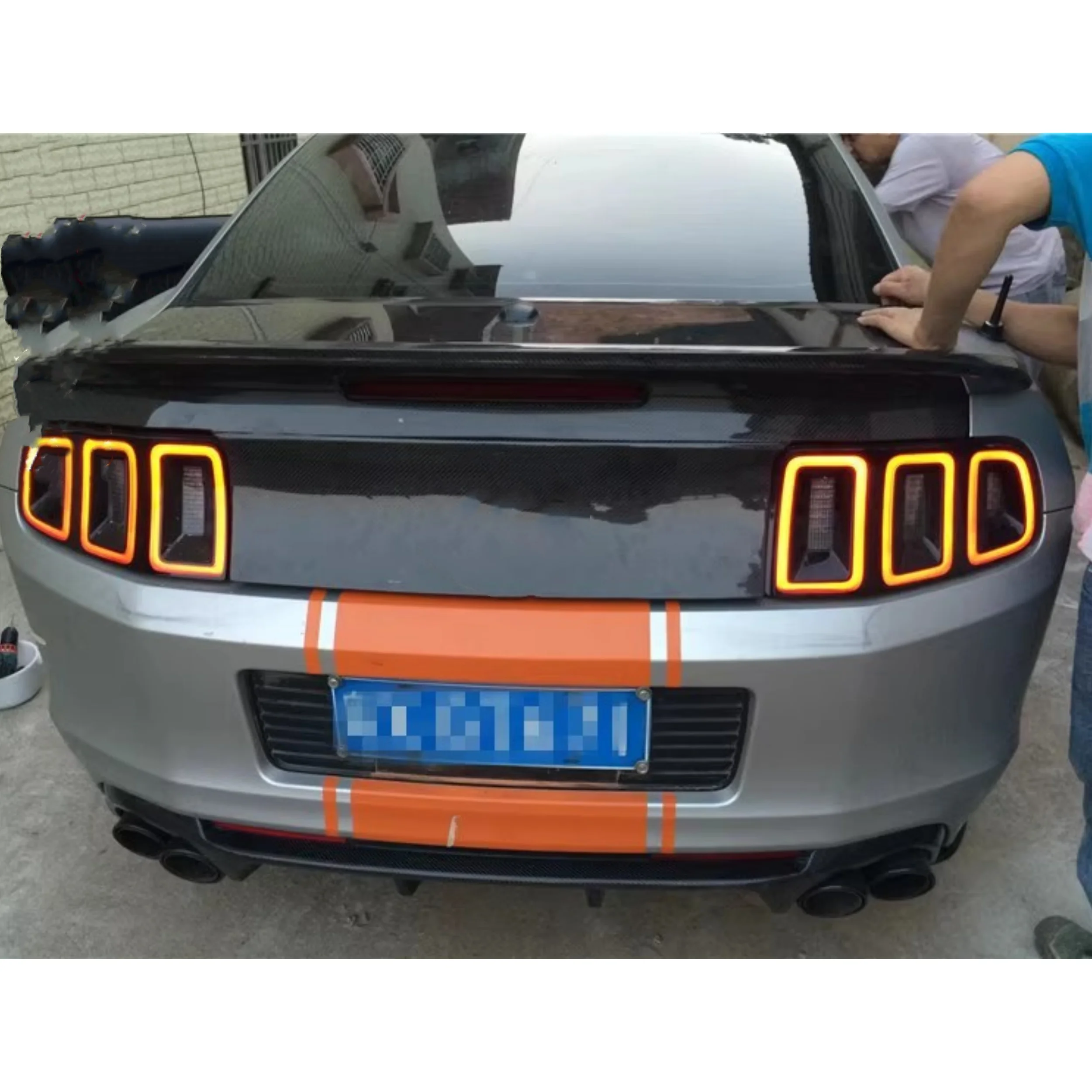 Alerón trasero de fibra de carbono estilo GT500 – Ford Mustang 09-14 - imagen 4