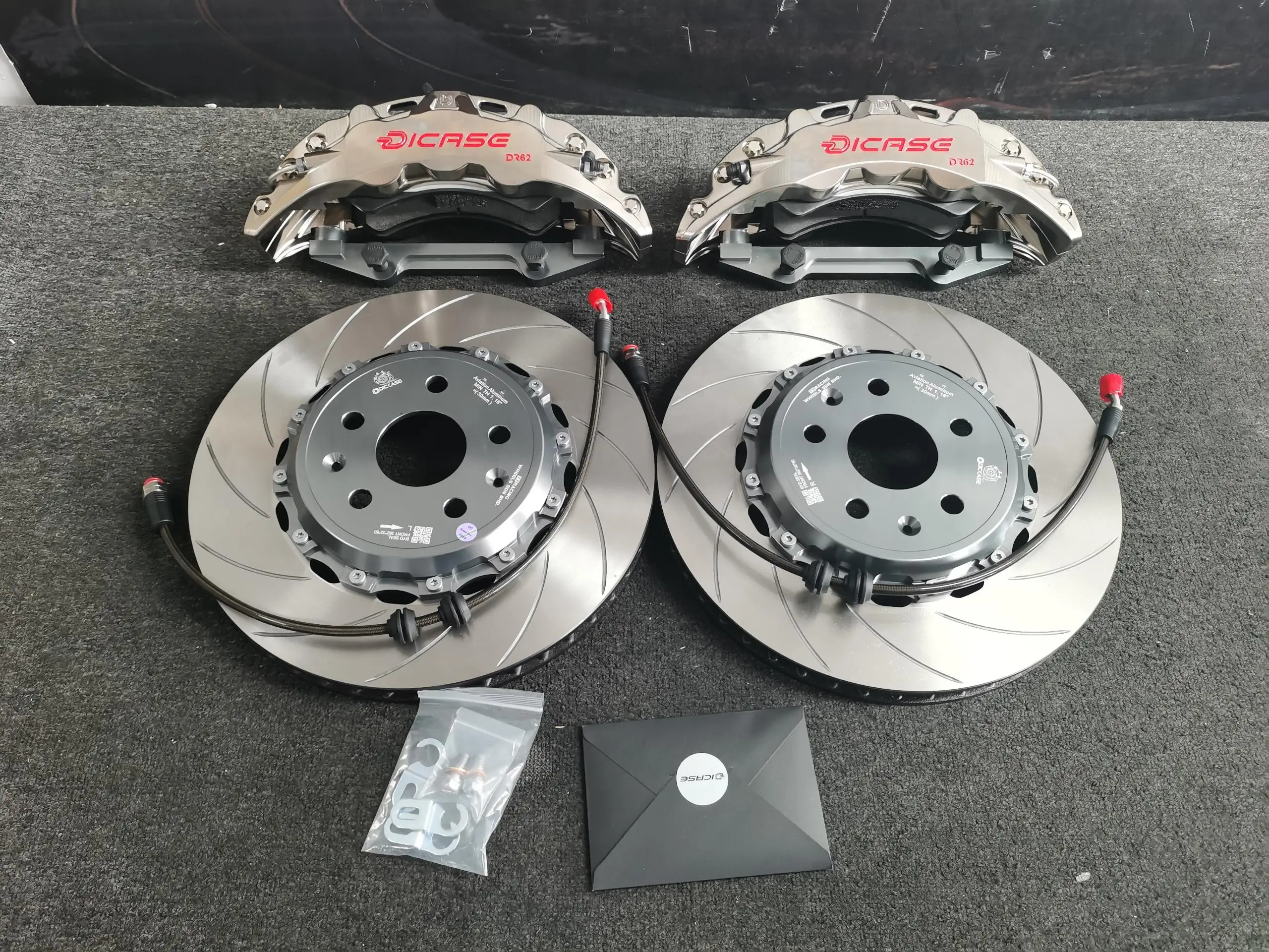 Dicase kit frenos delanteros con disco ranurado y pastillas Mazda 6 - imagen 2