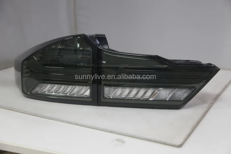 Vista frontal del par de luces traseras LED para Honda City 2014