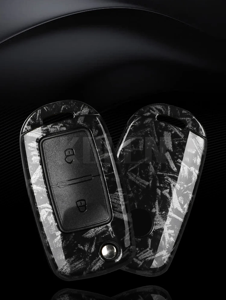 Funda colocada sobre la llave del coche