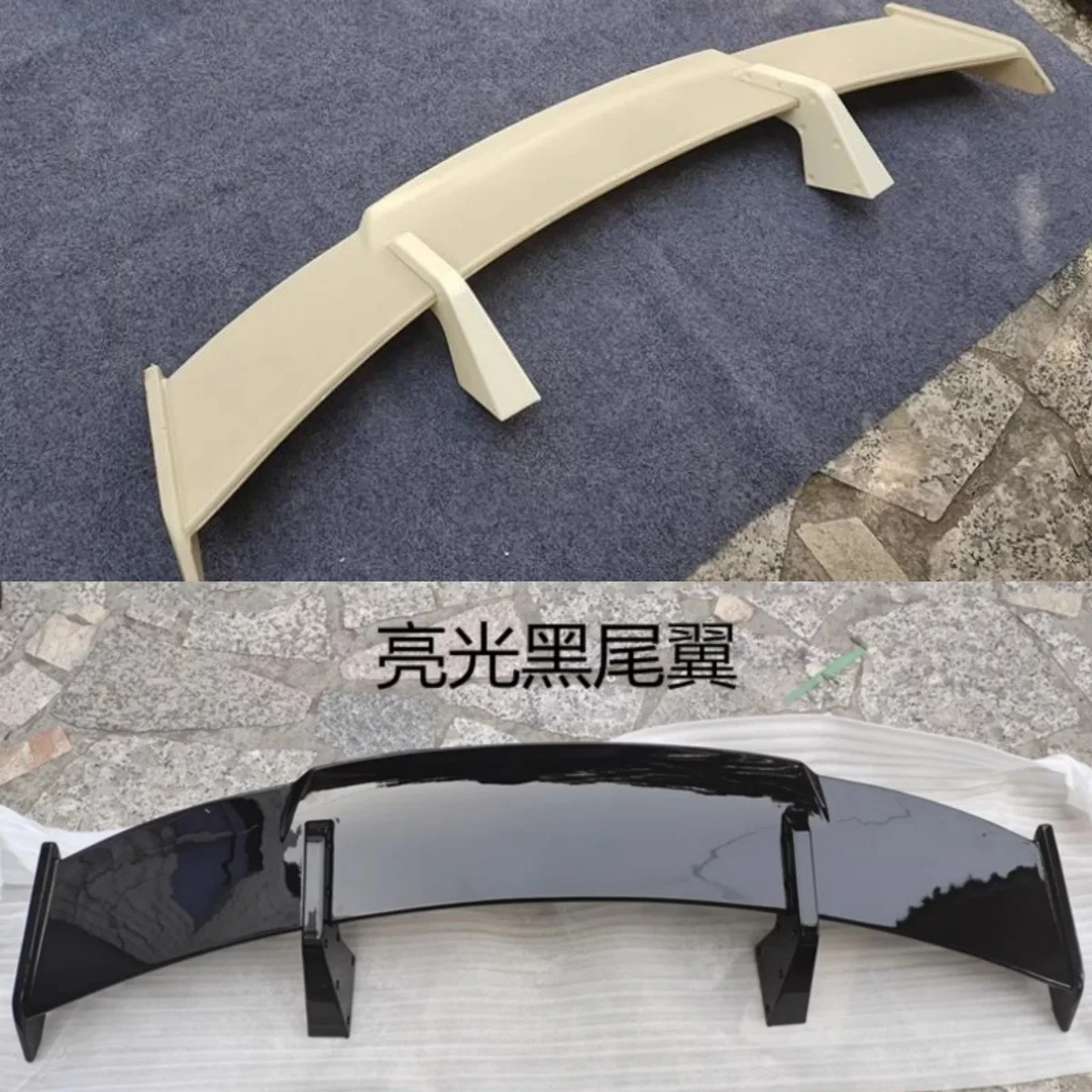 Alerón trasero negro brillante sin pintar – Mazda3 2014-2024