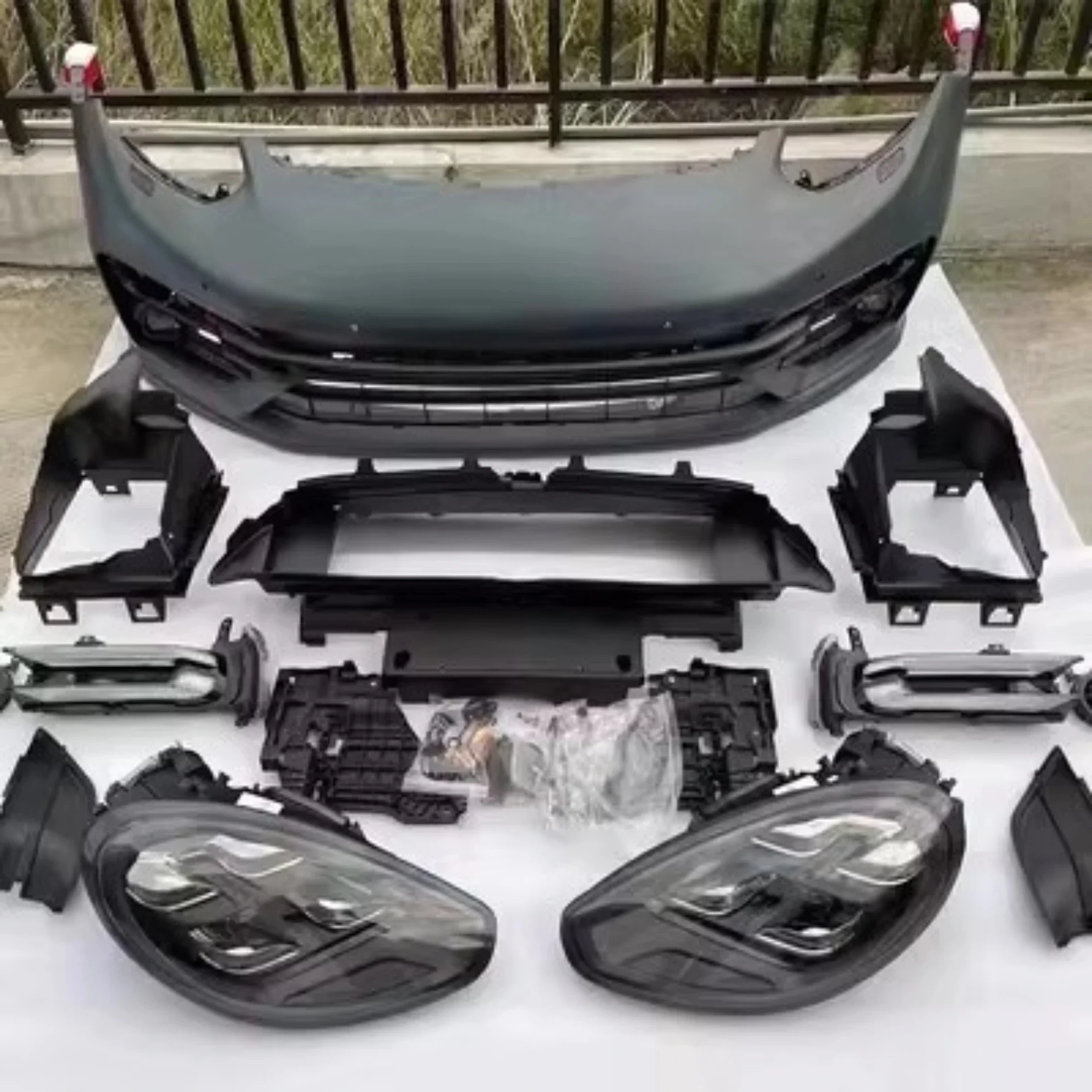 Kit carrocería estilo 971 para Porsche Panamera 970 (parachoques + faros)