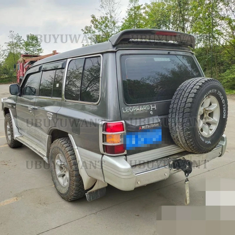 Spoiler maletero Mitsubishi Pajero V33 ABS (2001-2005) - imagen 5