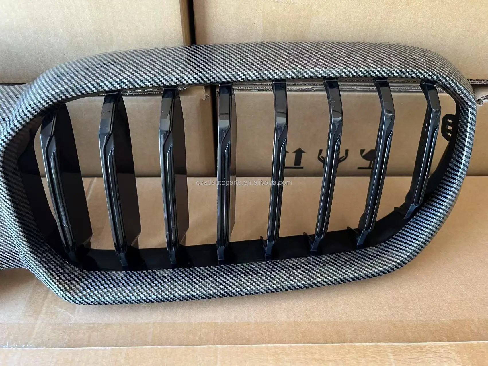 Parachoques delantero carbono estilo WTP sin agujeros – BMW 5 G30 LCI - imagen 2