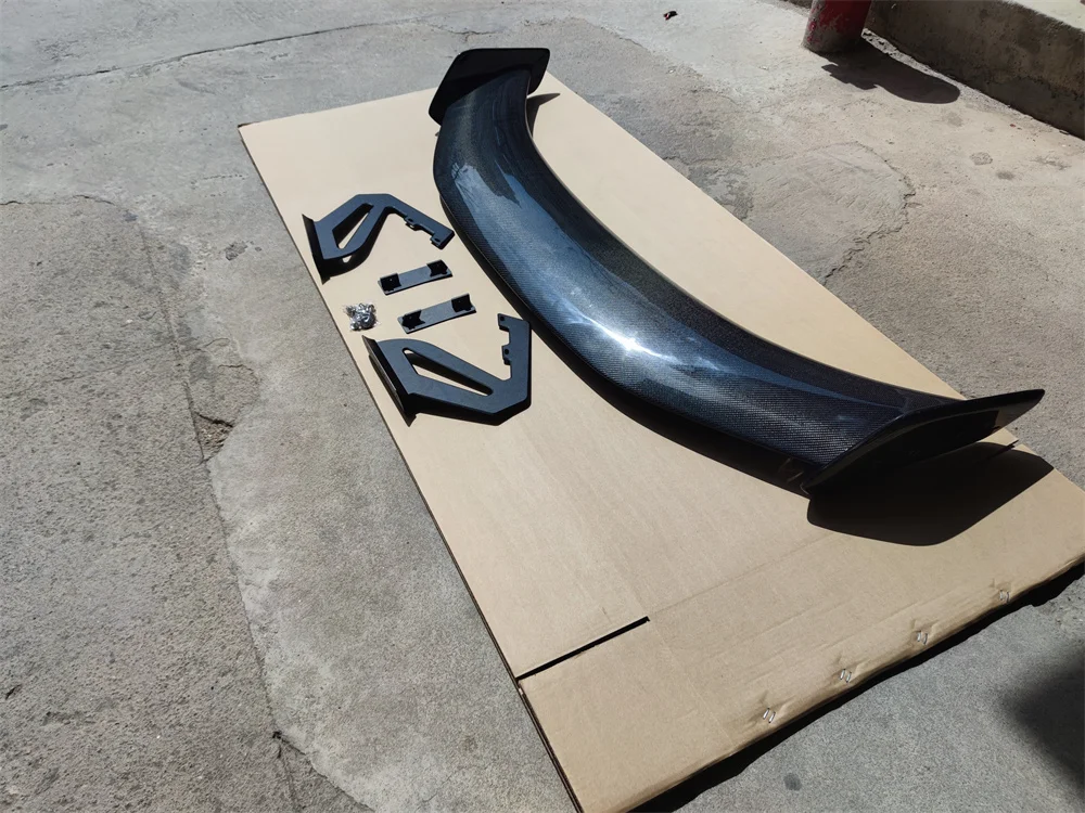 Alerón trasero fibra de carbono Porsche Cayman 718 - imagen 4