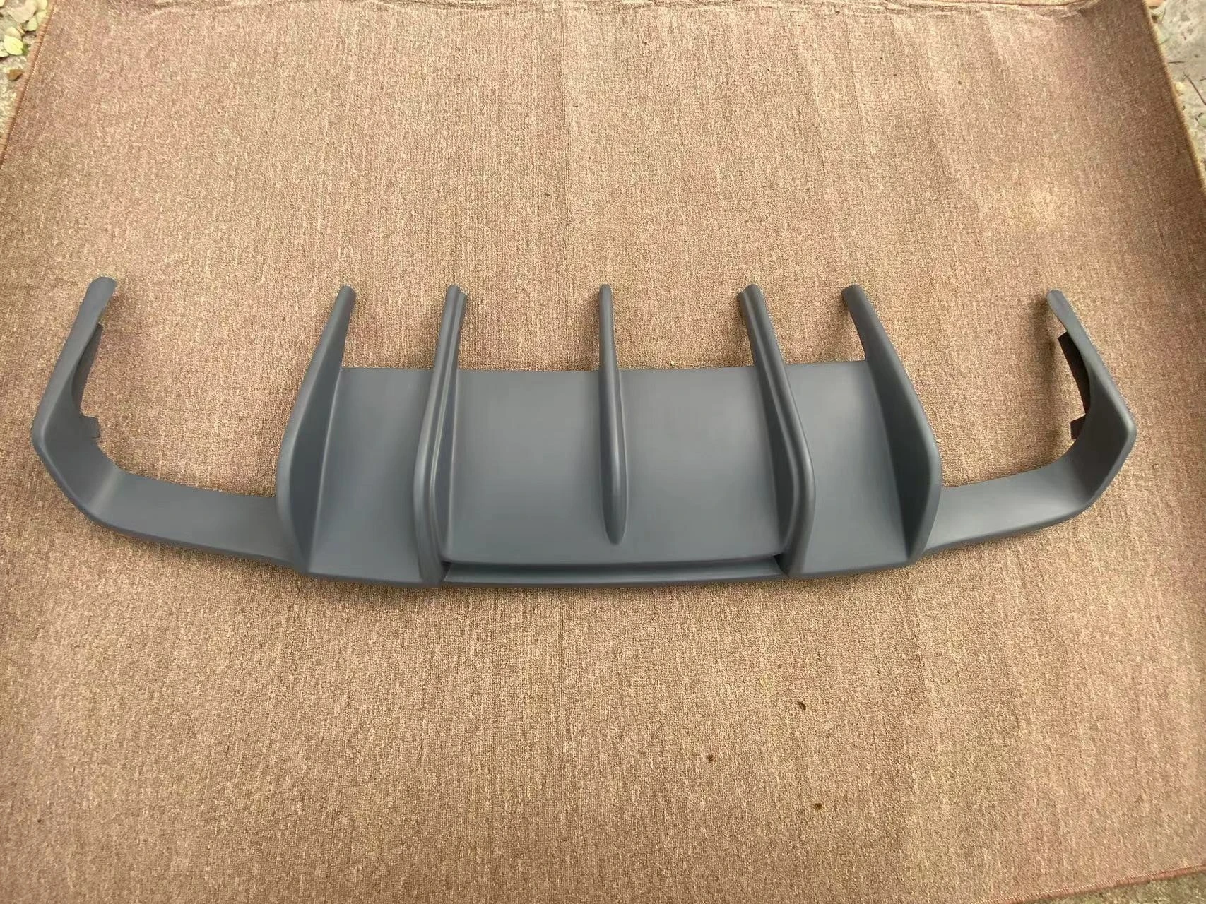 Difusor trasero fibra de carbono Mercedes W218