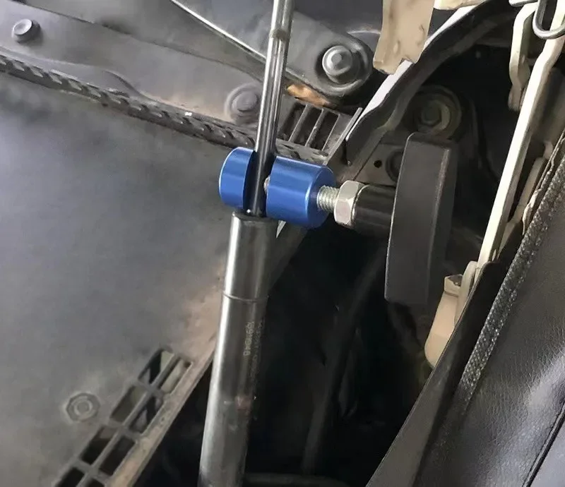 Soporte de aluminio para capó