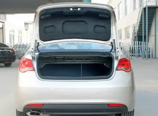 Puntal de gas portón trasero Roewe MG 550
