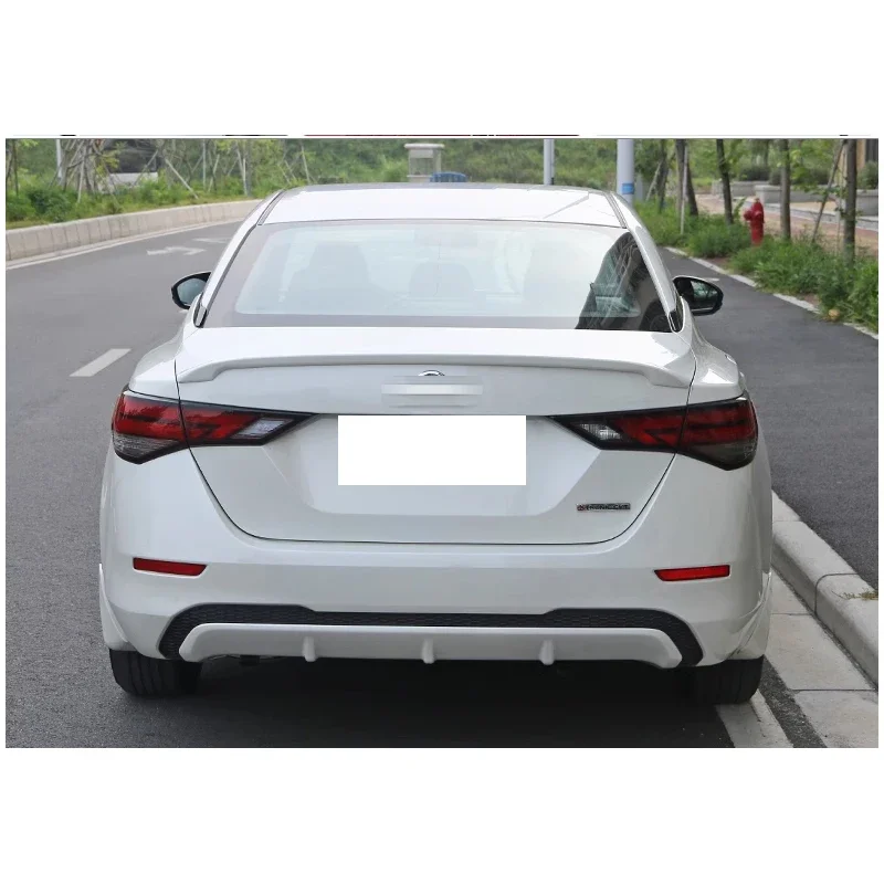 Alero trasero Nissan Sentra Sylphy 2020-2022 negro brillante