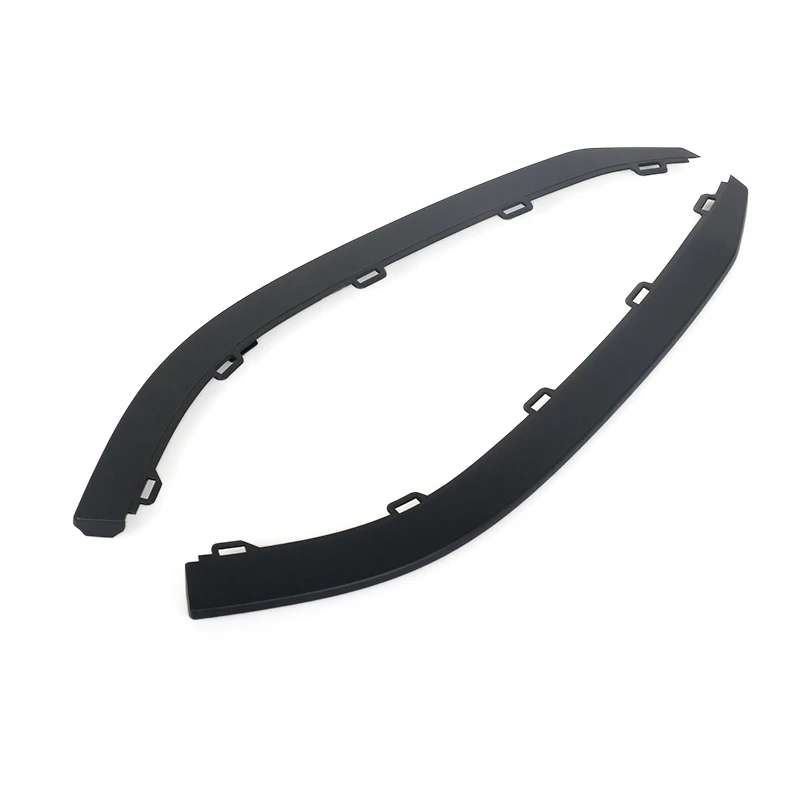 Detalle del accesorio exterior para el paragolpes delantero