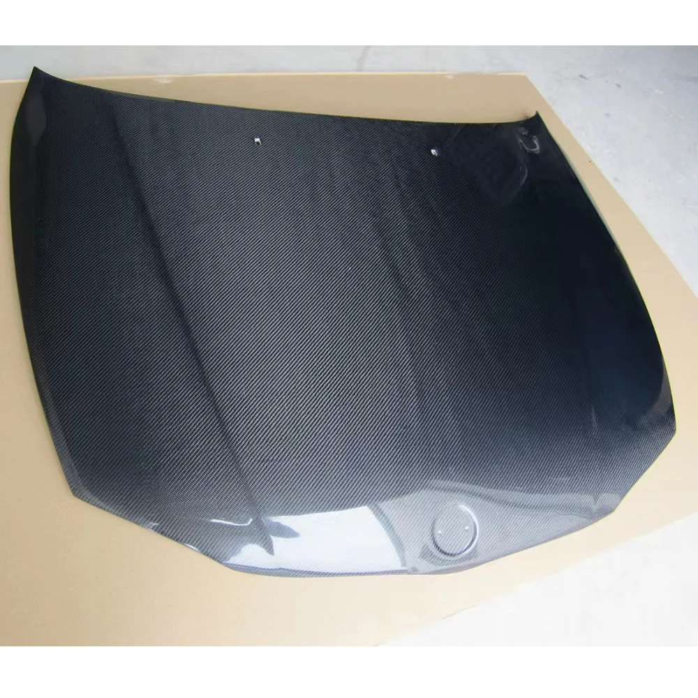 BMW 128i E88 tapa de válvulas fibra de carbono – Tuning 2011
