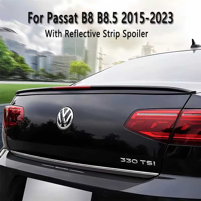 Alerón negro brillante instalado en la parte trasera del techo de un Volkswagen Passat