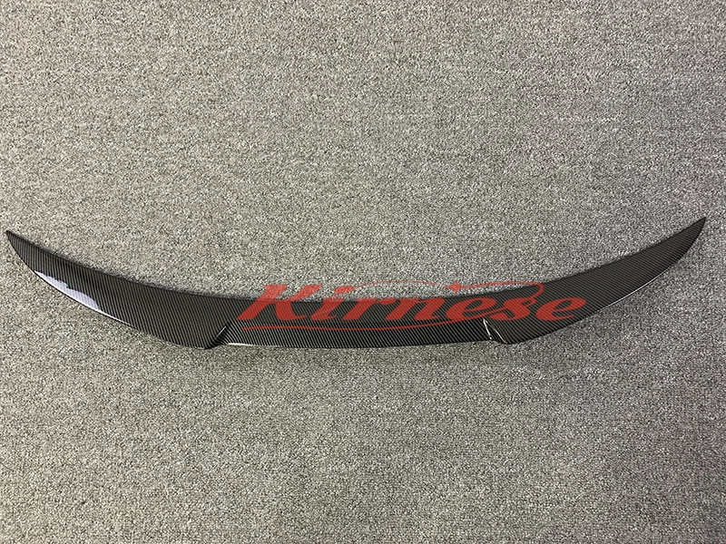Detalle del acabado brillante del alerón para BMW E93