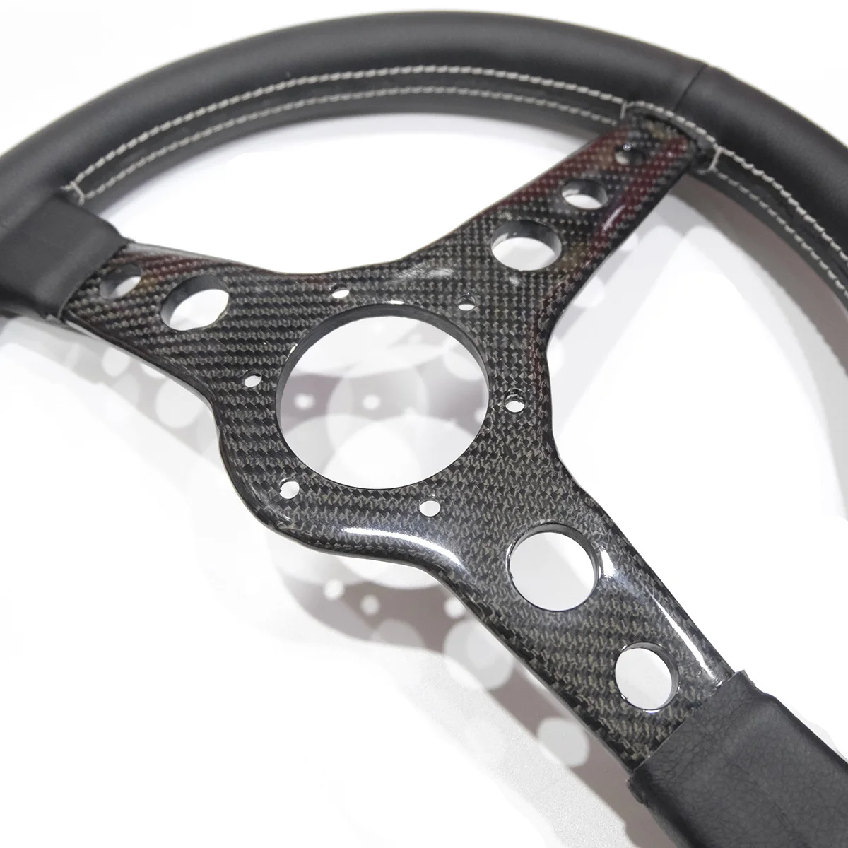 Volante deportivo cuero 340 mm cóncavo con soporte fibra carbono - imagen 5