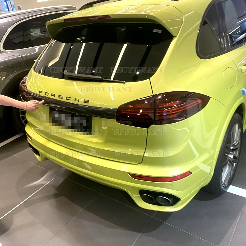 Alerón medio de carbono para Porsche Cayenne 958 2015-2017 GTS - imagen 2