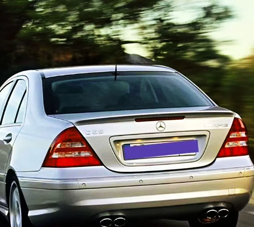 Vista frontal del spoiler para Benz W203