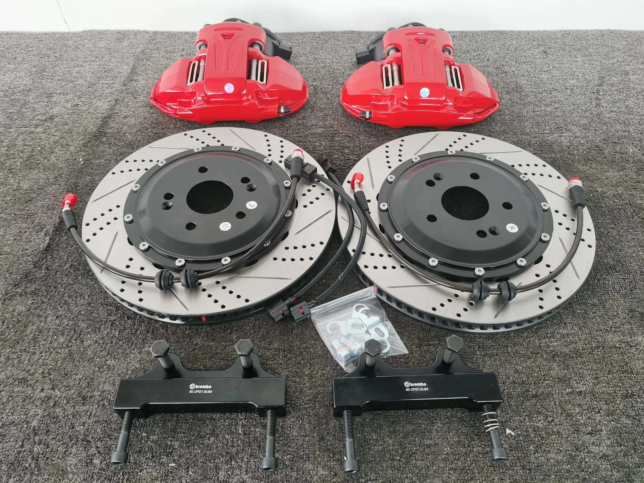 Kit de pinzas de freno 6 pistones delanteras y 4 traseras Golf R MK7 - imagen 2