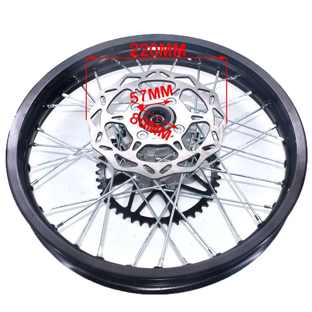 Detalle del conjunto de llanta trasera para motocicleta