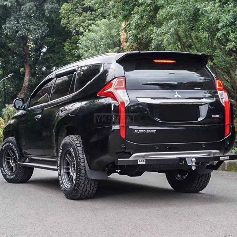Alerón trasero Mitsubishi Pajero Sport