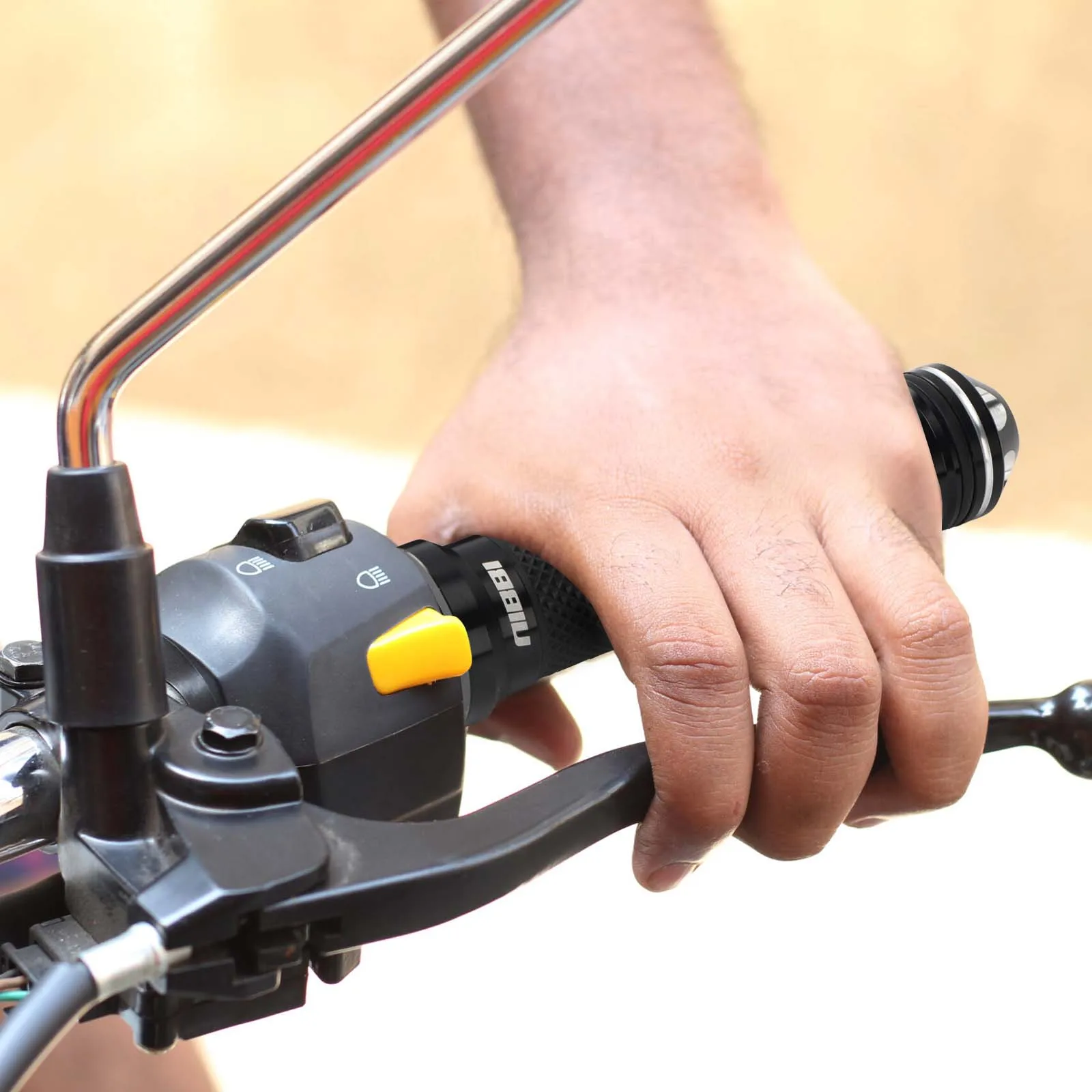 Empuñadura acelerador CNC giratoria NIBBI – GY6, scooter y enduro - imagen 5