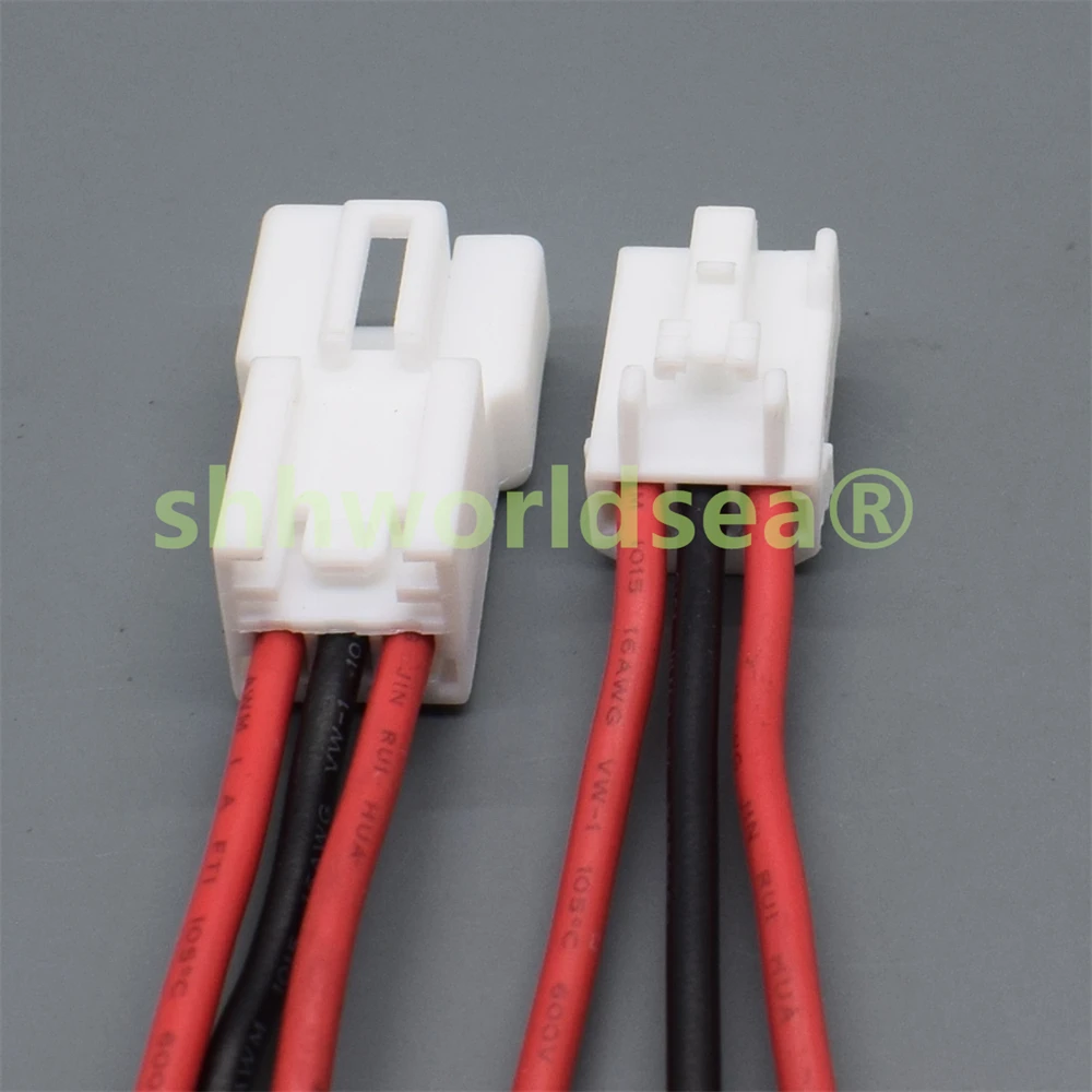 Vista del enchufe eléctrico Shhworldsea para automóvil