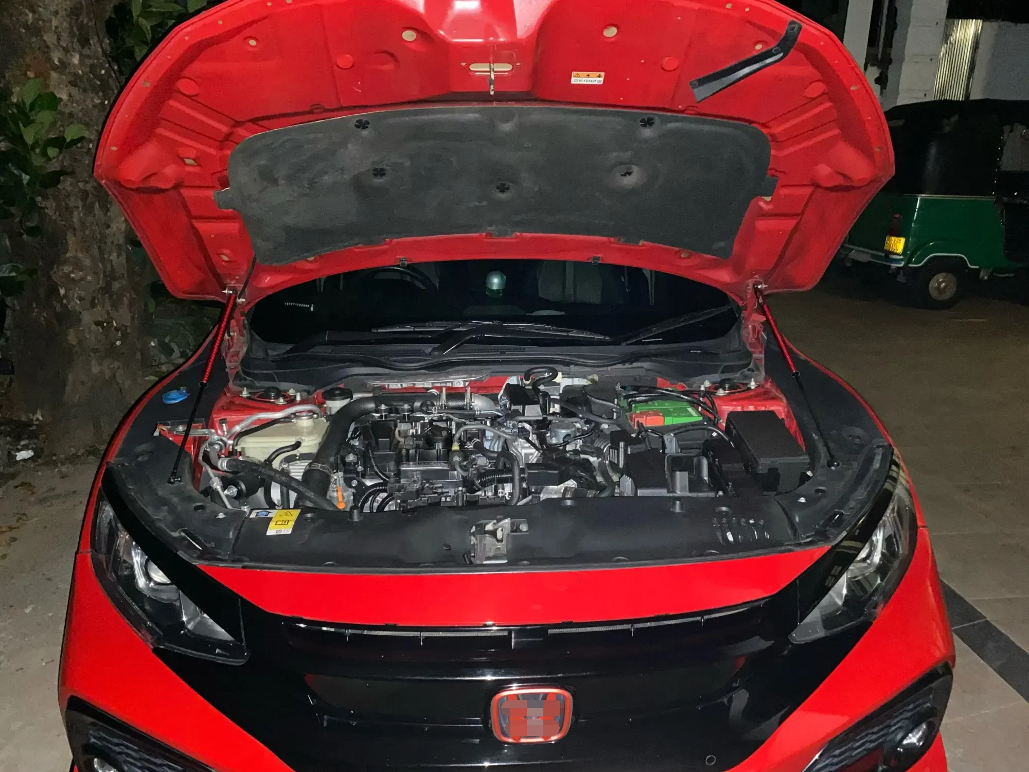 Kit puntas de gas capó delantero – Honda Civic X FC FK 2016-2021 - imagen 3