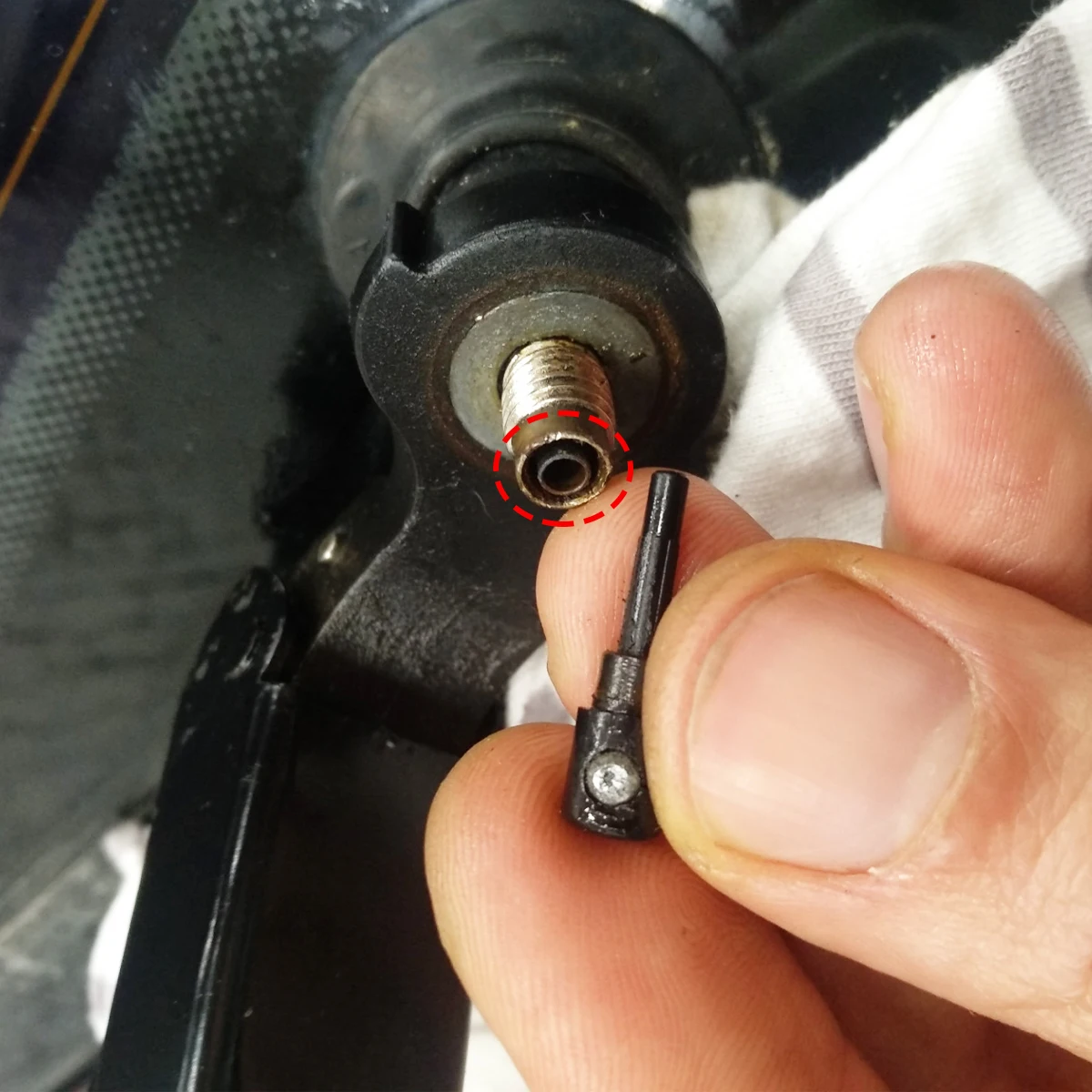 Boquillas distribuidoras líquido limpiaparabrisas traseras Audi SEAT Skoda - imagen 5