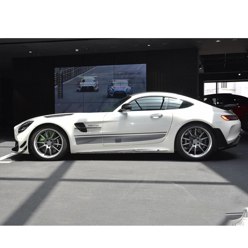 Vista lateral de la pieza para Mercedes AMG GT