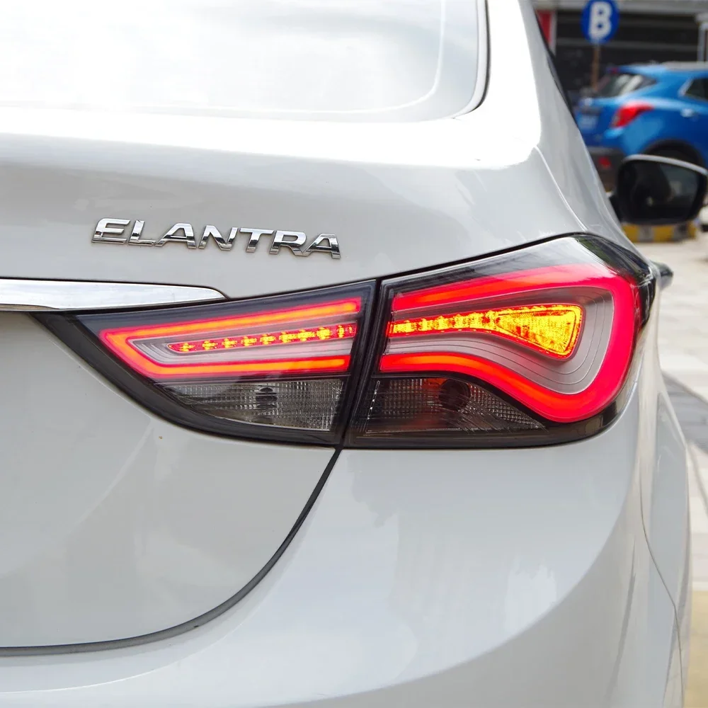 Hyundai Elantra Luces traseras LED dinámicas 2012 a 2016 - imagen 5