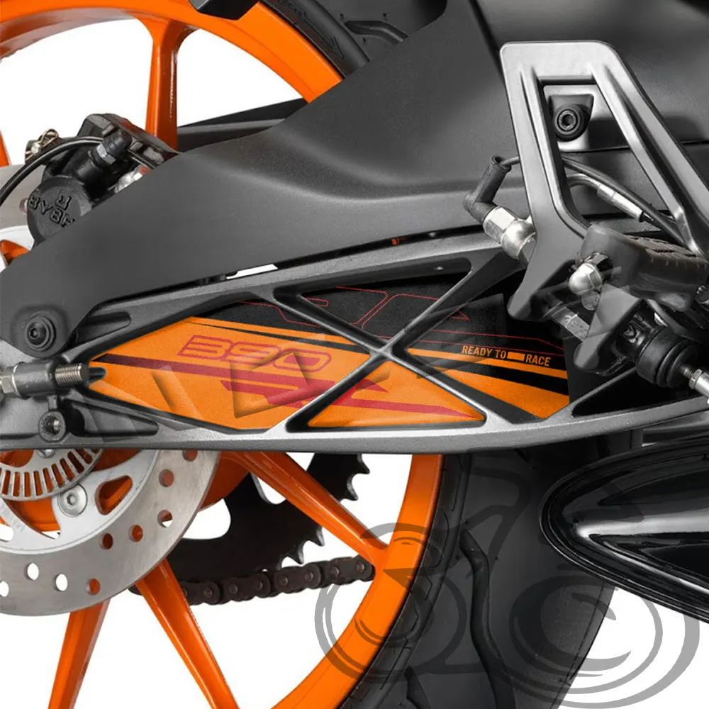 Pegatina protectora para basculante KTM RC 390 (2020-2024) - imagen 4