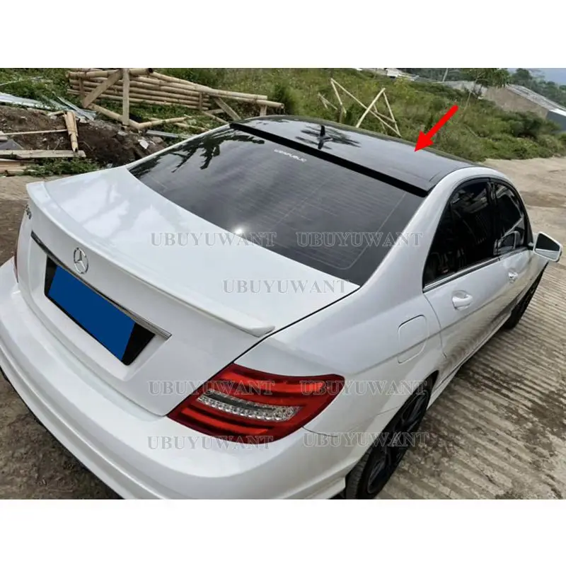 Alerón de techo Mercedes Clase C W204 vista frontal