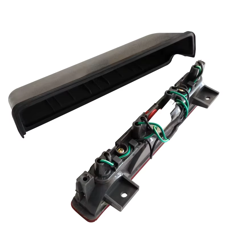 Tercera luz de freno MB 623350 – Mitsubishi Pajero Montero Mk2 V30 V31 - imagen 4